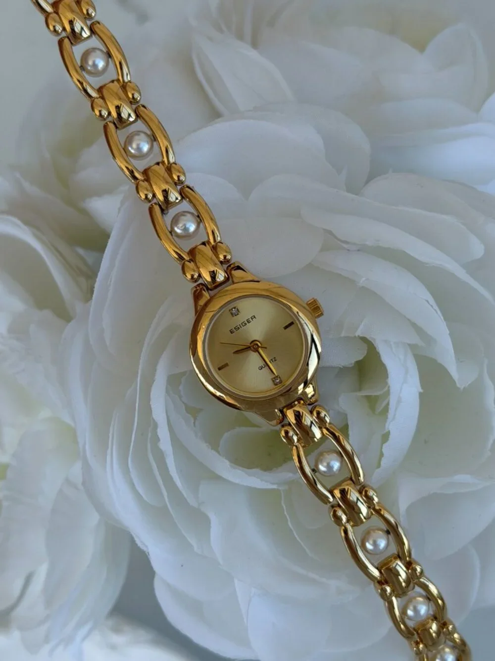 SKU0580 Retro Gold White Pearl Gemstones Women Watch Bracelet Stainless steel